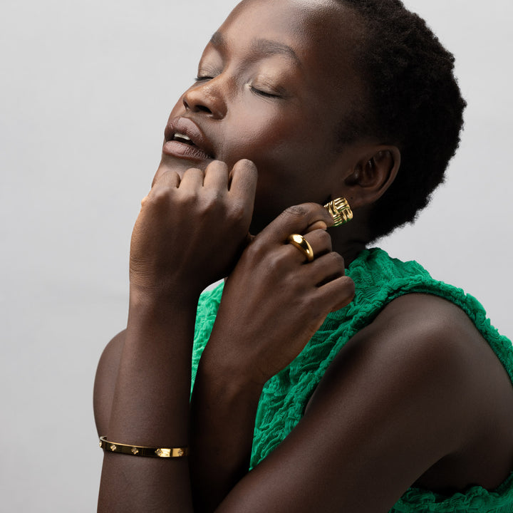 Hilde - Studs Örhängen Knut Rostfritt Stål