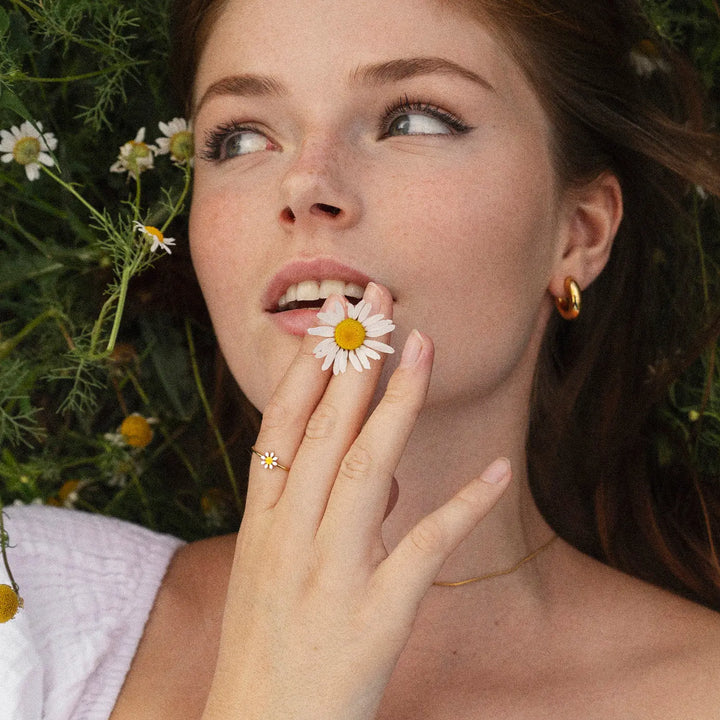 Doris - Daisy Flower Enamel Ring Stainless Steel Timi of Sweden