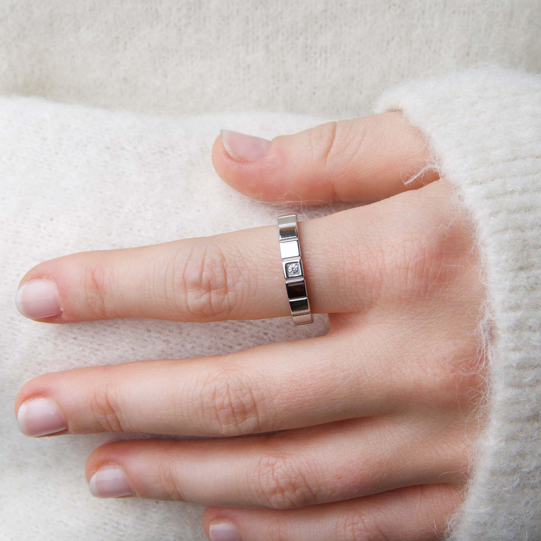 Emelyn - Kristallisormus ruostumattomasta teräksestä