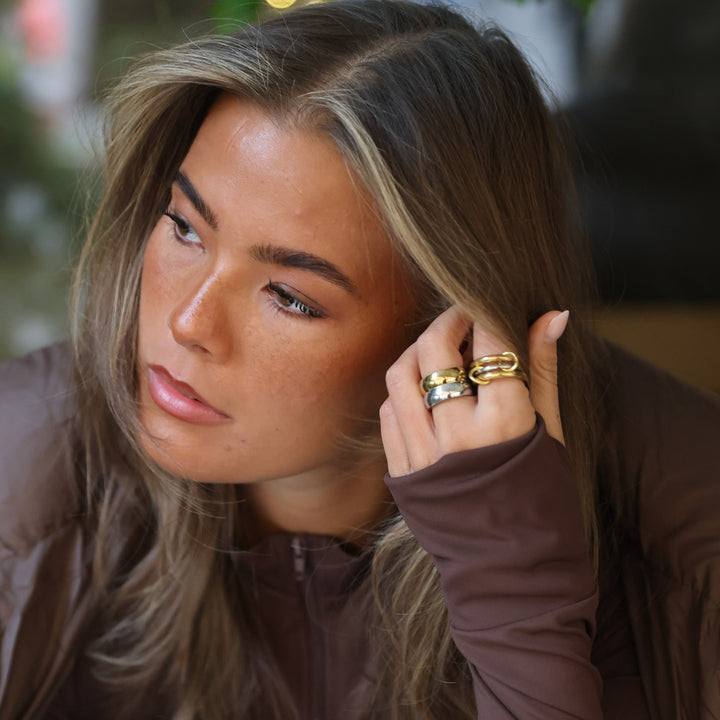 Irene - Pinottu Sormus Tyylikäs Ruostumaton Teräs