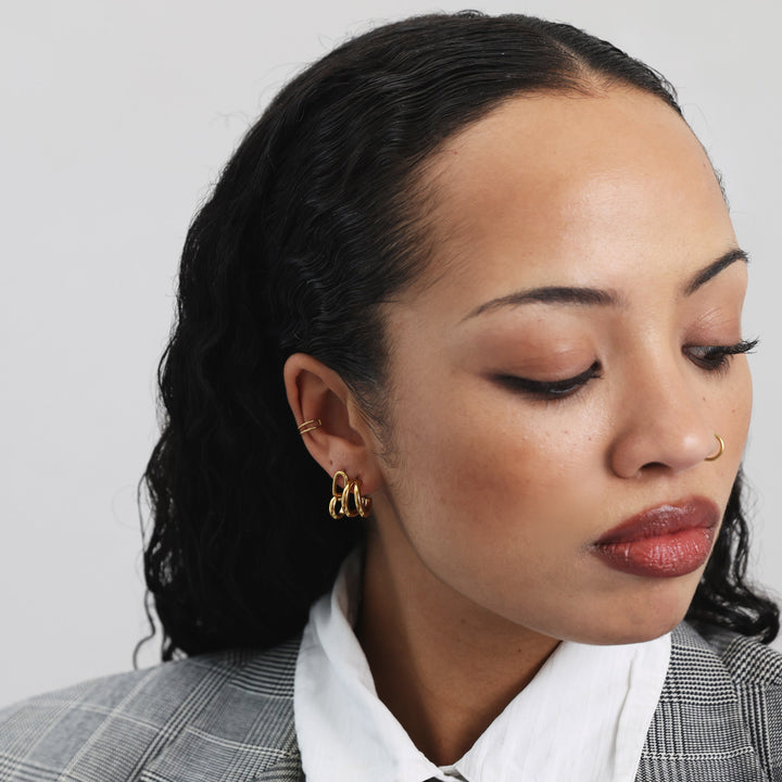 Madina - rengaskorvakorut ruostumattomasta teräksestä