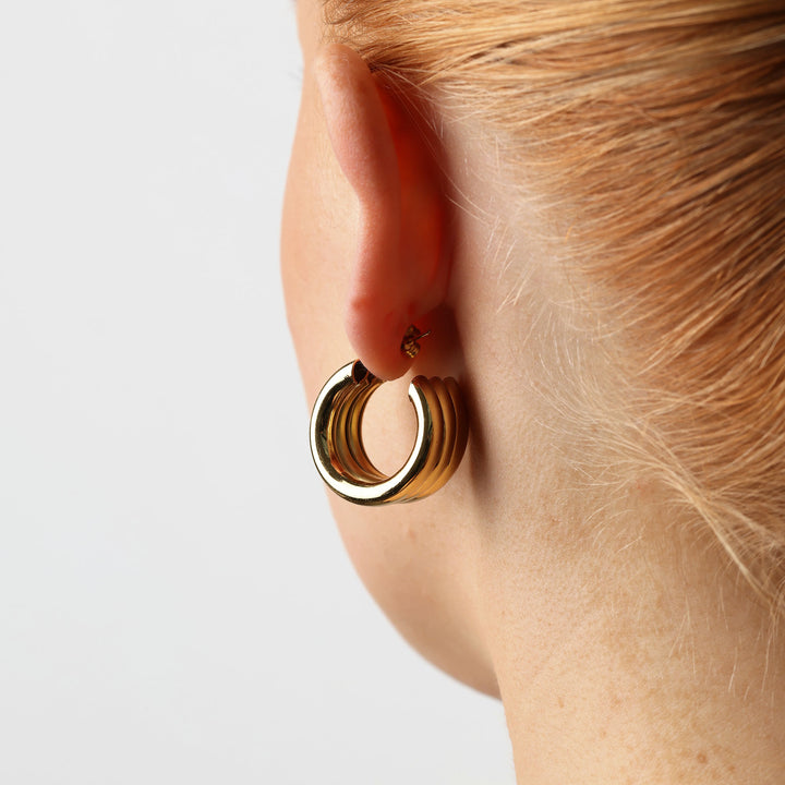 Liv - Monikerroksiset niittikorvakorut ruostumattomasta teräksestä