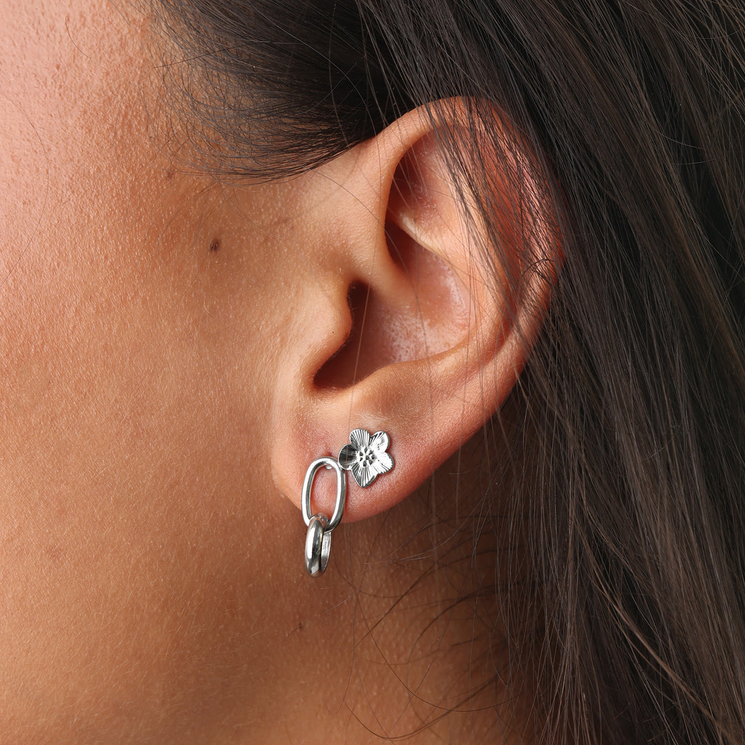 Sadia - Kukka nappikorvakorut ruostumattomasta teräksestä