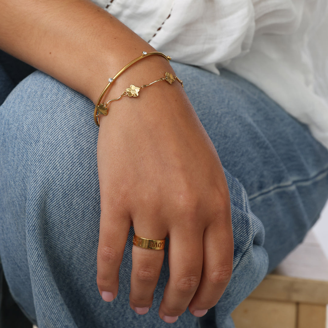 Ylva - Rannerengas Ruoanlaitteräksestä