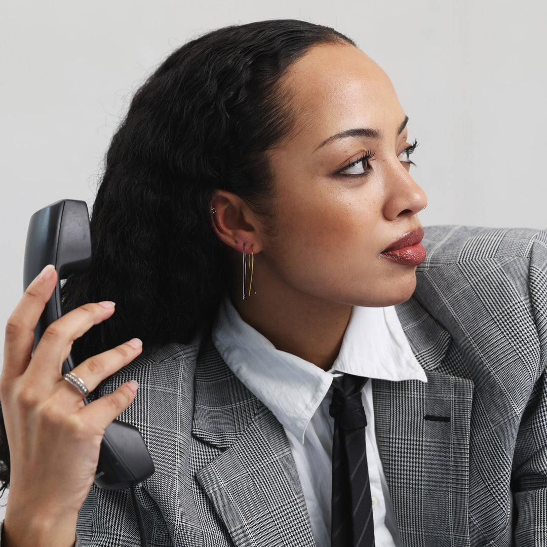 Zephyr - Langallinen lenkkikorvakorut ruostumattomasta teräksestä