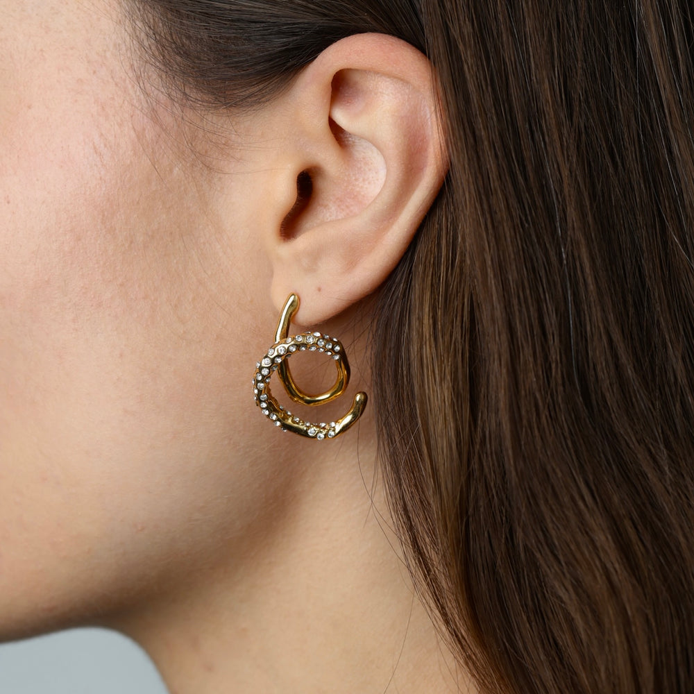 Marisol – spiral crystal earrings, gold | Timi of Sweden