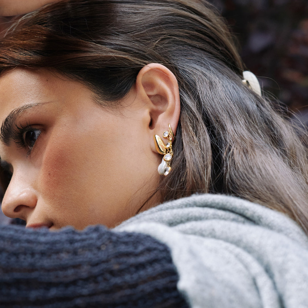 Joy – eleganta studs i rostfritt stål, guld | Timi of Sweden