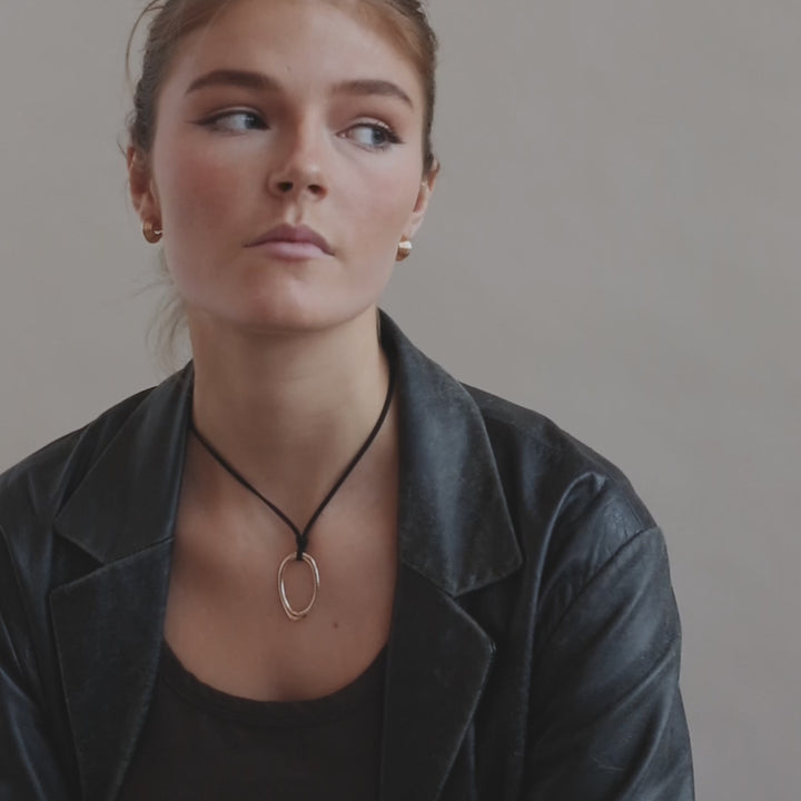 Molly - 90-luvun säädettävä epäsäännöllinen ympyräkaulakoru