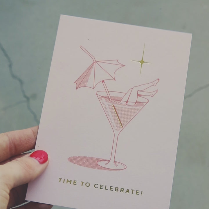 Aika juhlia Cocktail-postikorttia