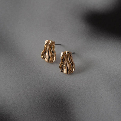 Elsie - Elegant Texture Stud Korvakorut