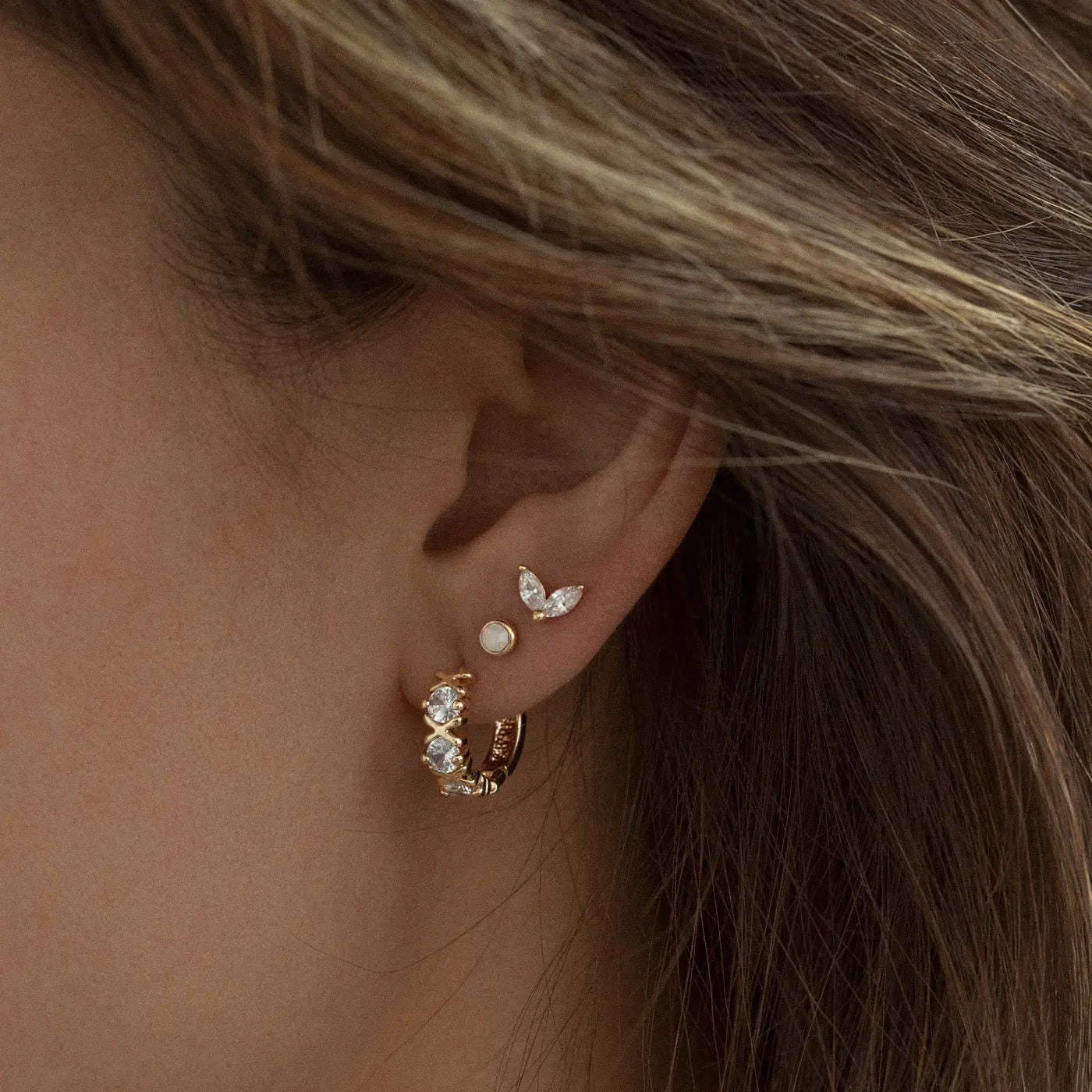 Olivia - White Crystal Hoop korvakorut
