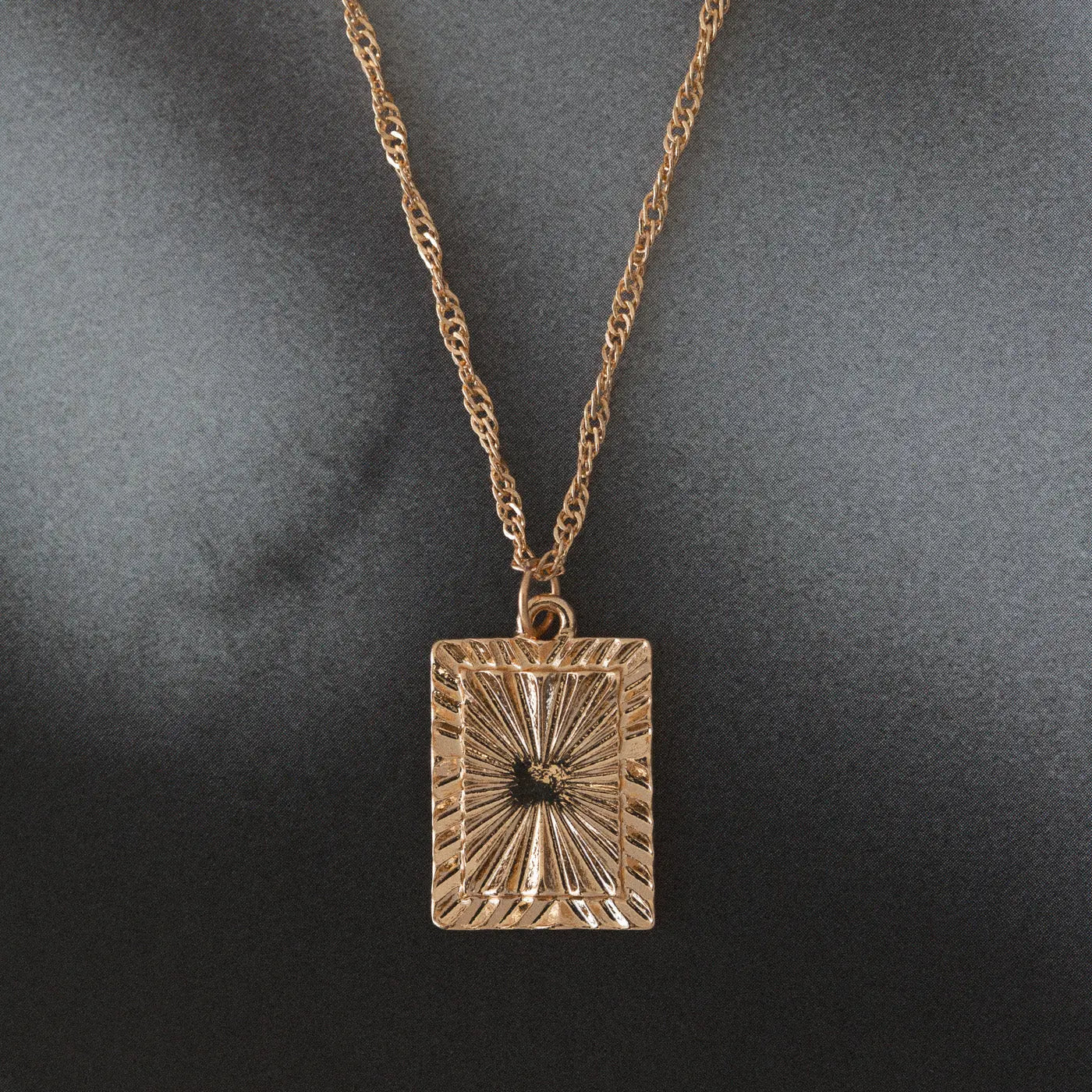 Lana - Rays Square Plate kaulakoru