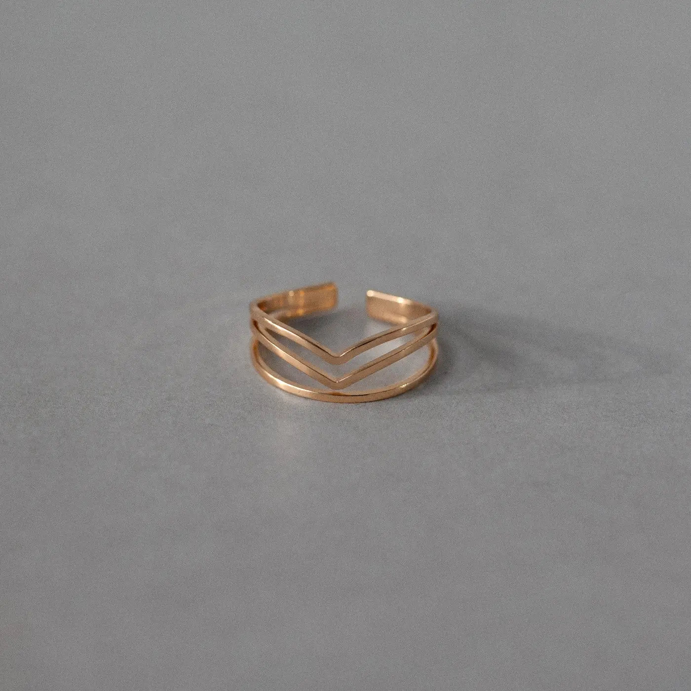 Isabelle - Minimalistinen sormus